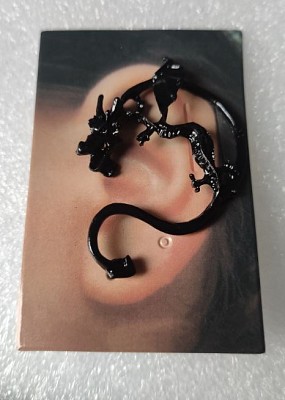 Cercel urechea stanga - Dragon negru model 2
