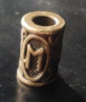 Inel auriu inchis pentru barba sau par Viking Rune model Ehwaz (Horse)