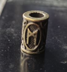 Inel auriu inchis pentru barba sau par Viking Rune model Mannaz (Man)