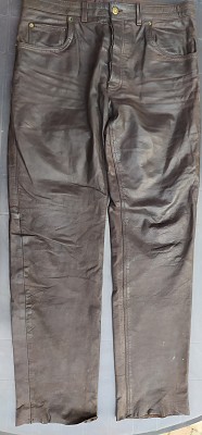 Pantaloni maro din piele model 3