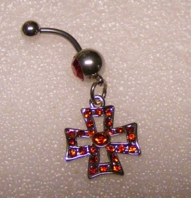 Piercing pentru buric iron cross cu pietricele rosii (CJL)