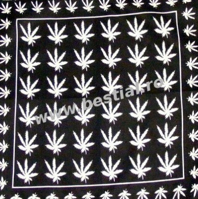 Bandana cannabis frunze albe mici pe batic negru