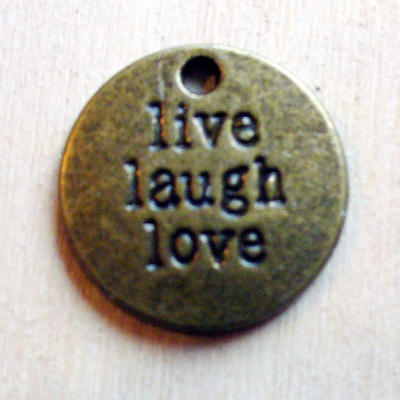 Pandantiv Harmony Ltd Live Laugh Love rotund vintage