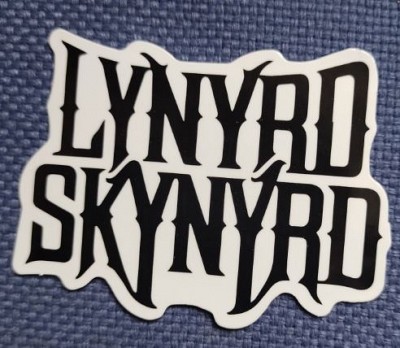 Sticker (abtibild) Lynyrd Skynyrd Logo Alb-Negru (JBG)