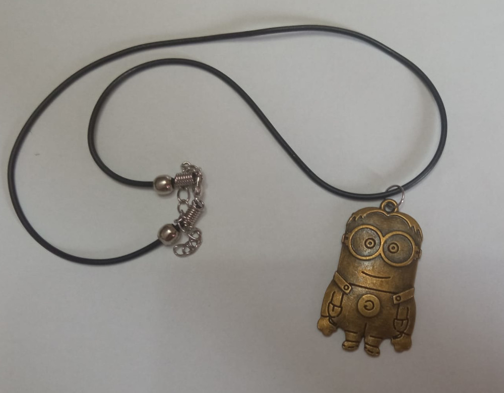 8. Medalion Minion