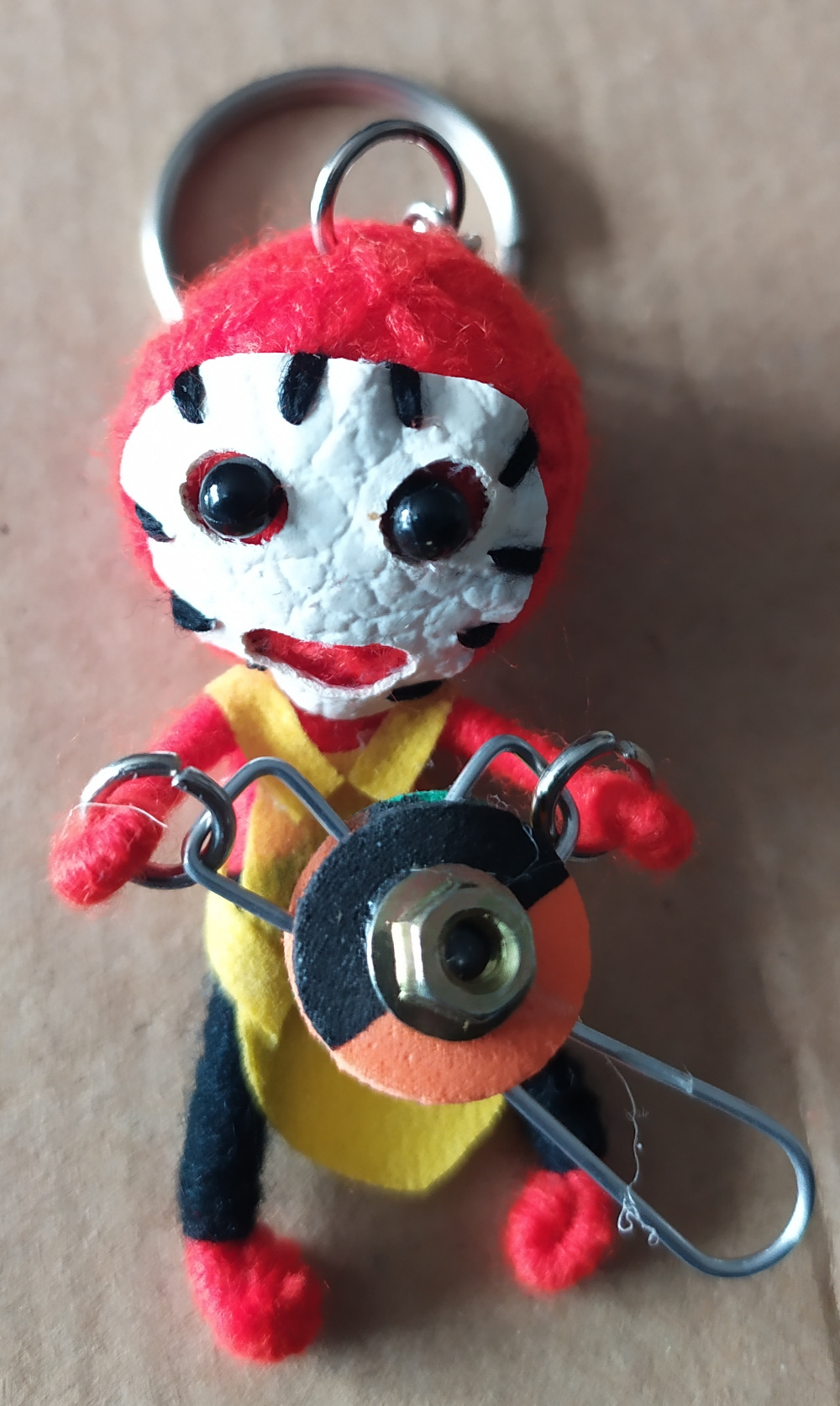 Breloc Papusa Voodoo cu drujba