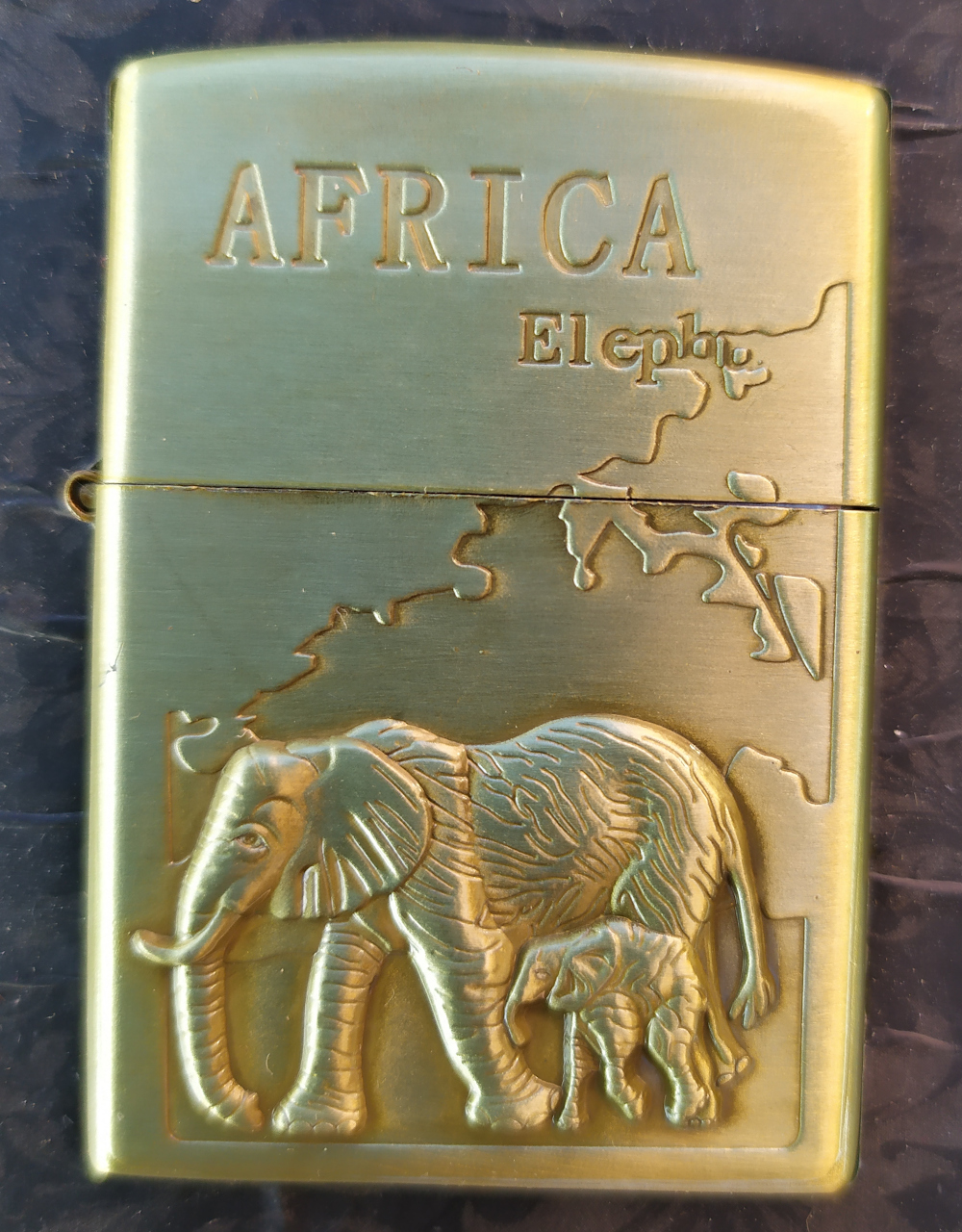 Bricheta aurie tip Zippo Elephant (Elefant)