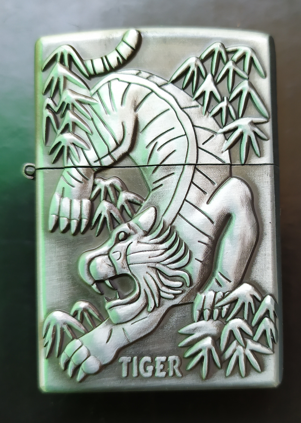 Bricheta aurie tip Zippo Tiger