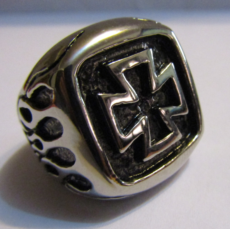 Inel de inox Square Iron Cross BRU18