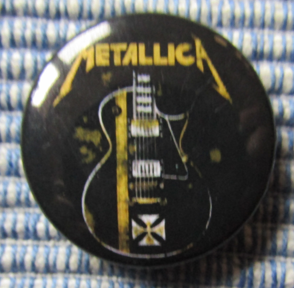 Insigna 2,5 cm METALLICA Hetfield Guitar (I-SHK)