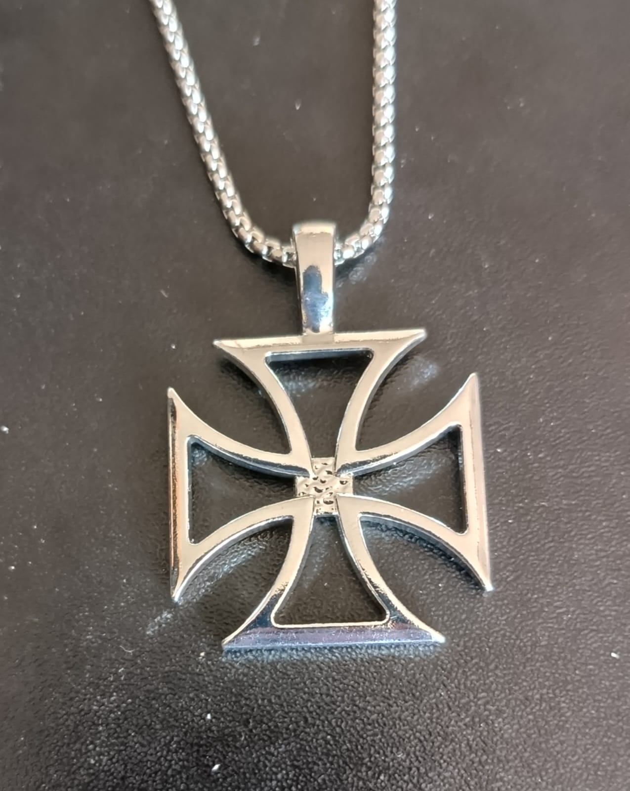 Medalion cu lant IRON CROSS decupat (JBG)