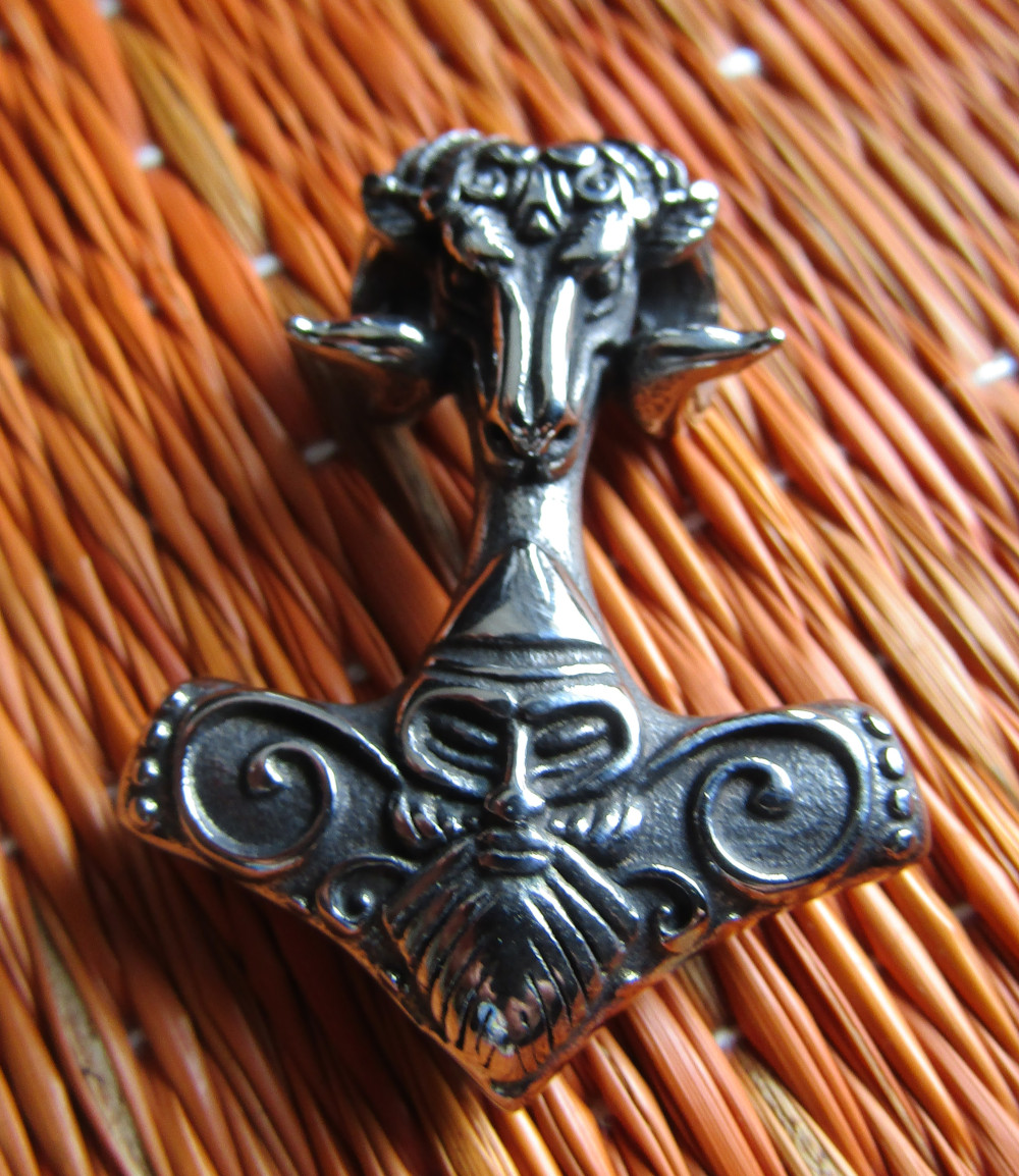 Medalion masiv de inox Thors Hammer PRU28