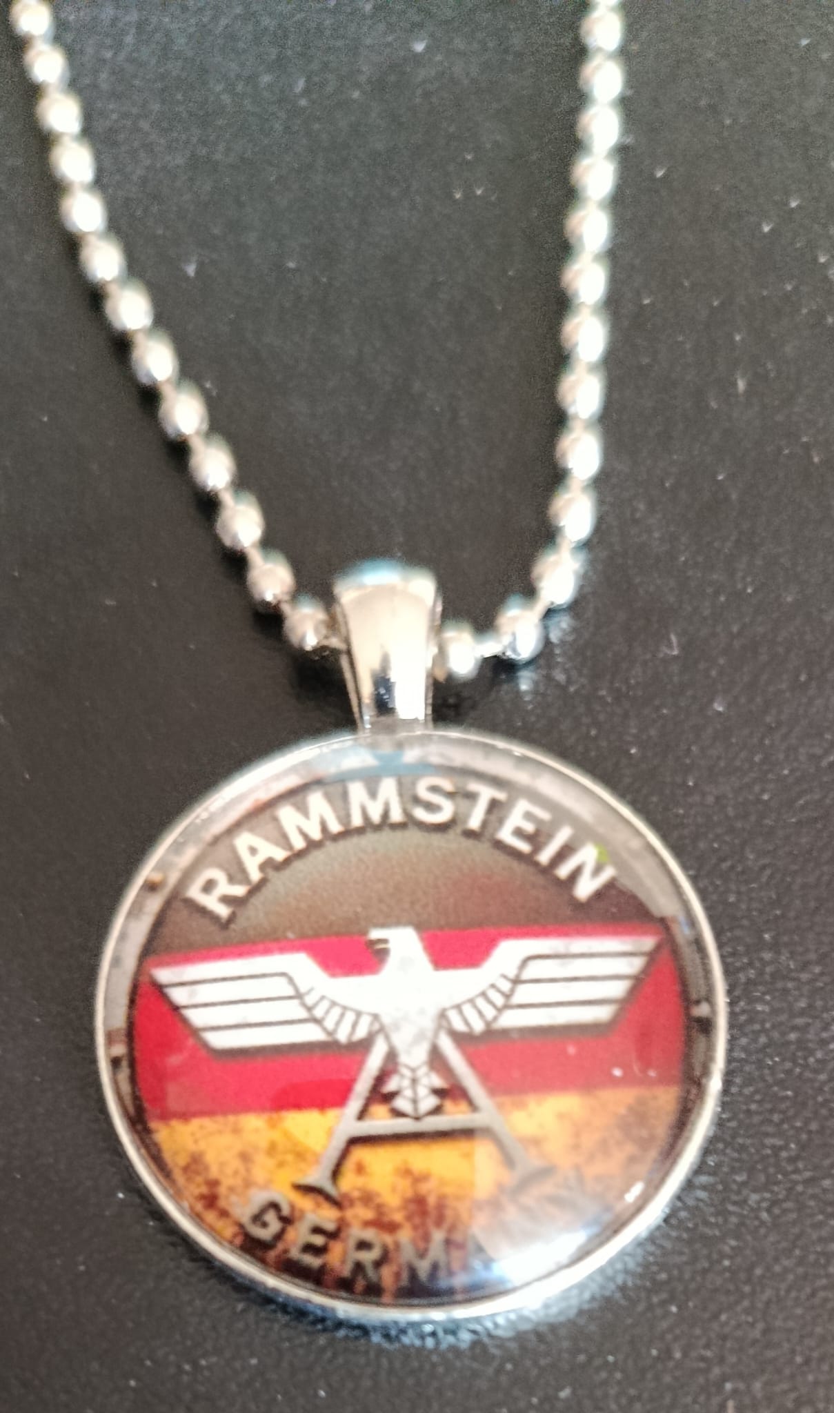 Medalion rotund cu lant RAMMSTEIN Eagle (JBG)