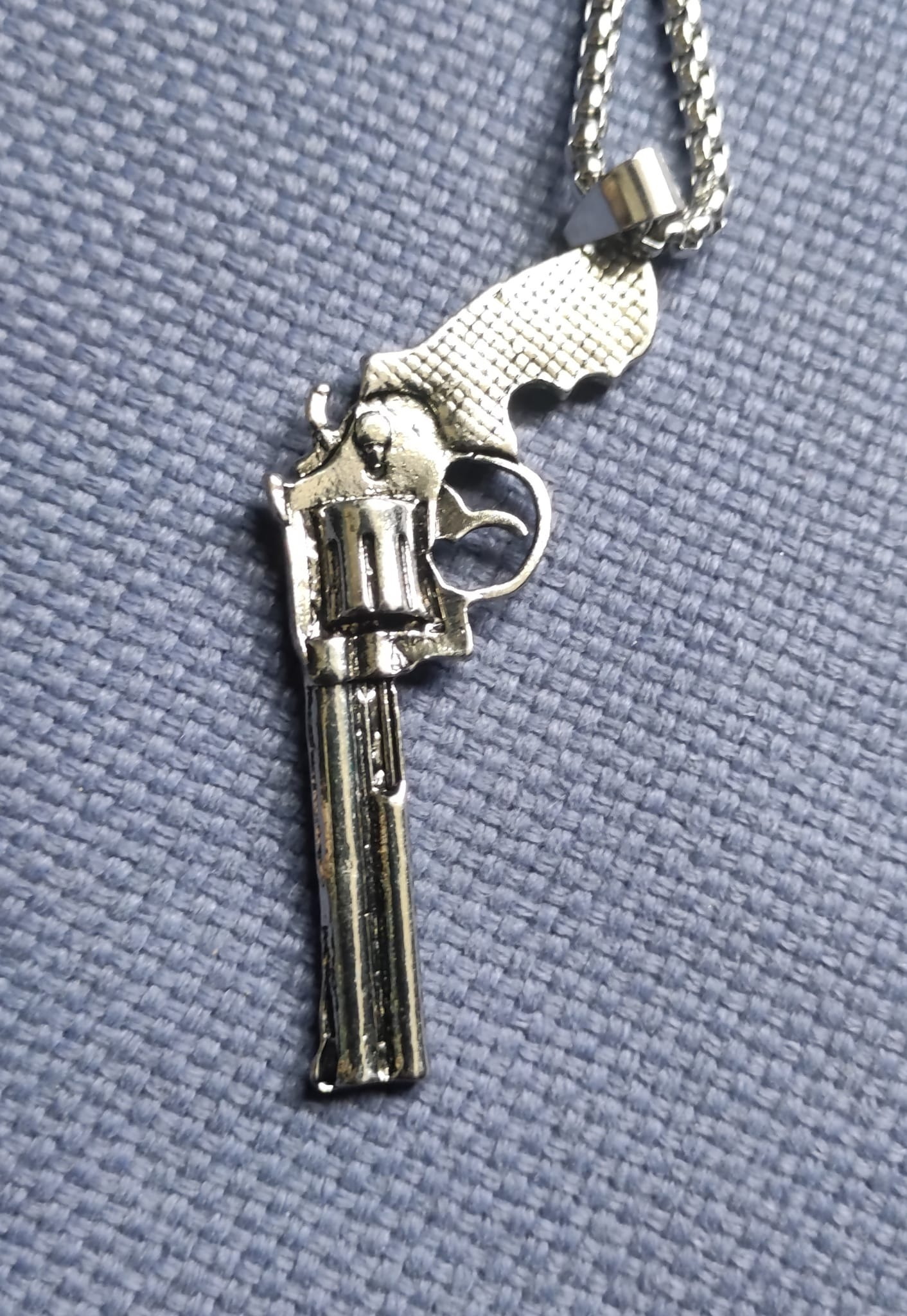 Medalion Solid Rock PISTOL