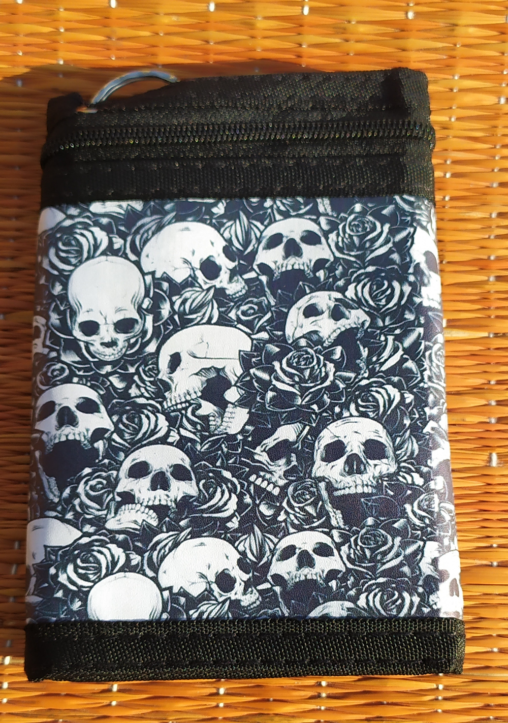 Portofel cu lant MULTISKULLS (JHN)