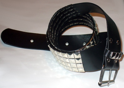 Curea imitatie piele neagra lata cu patru randuri de piramide (JHN)