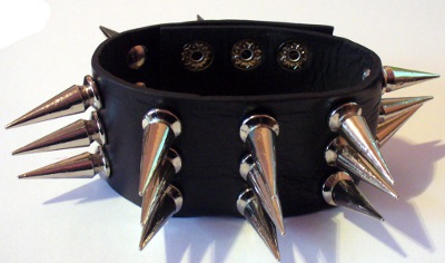 Bratara imitatie piele neagra cu 3 randuri de tepi lungi(Spikes Factory)(Inchidere cu capse)(JHN)