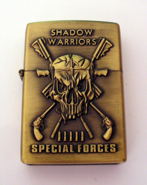 Bricheta Aurie Tip Zippo Shadow Warriors