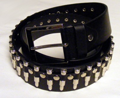 Curea imitatie piele neagra cu gloante si buline (JHN)