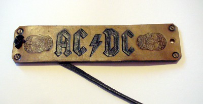 Bratara artizanat embosata AC/DC Logo negru
