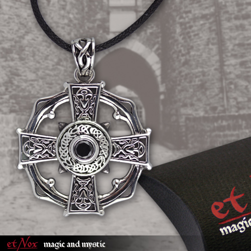 SK4035 Pandantiv de Inox Celtic Cross cu piatra neagra