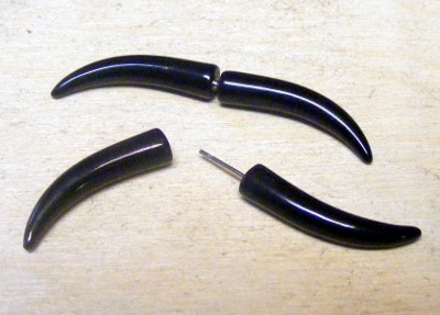 Black Illusion Spike earring curbati (CJL)
