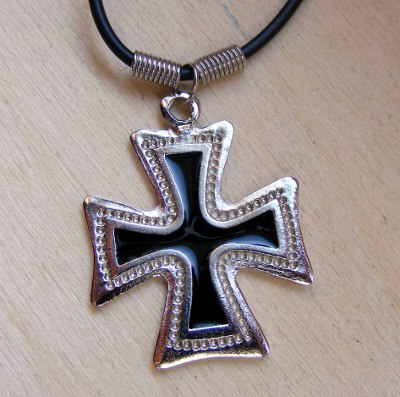 16. Medalion Cruce de fier