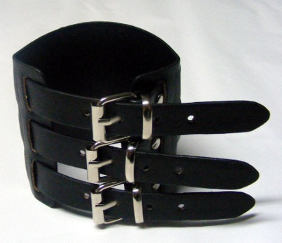 Bratara imitatie de piele neagra cu 3 cureluse (latime 7 cm) model 1 (JHN)