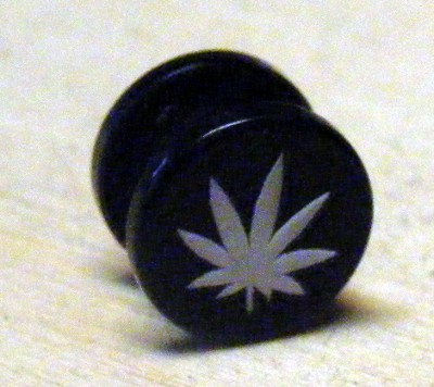 Plug acryl negru Cannabis 10 MM (CJL)