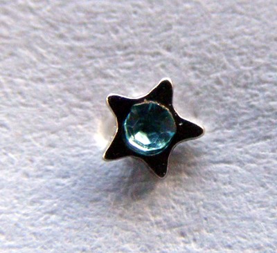 Nose stud 2 mm steluta cu pietricica bleu