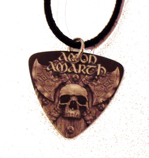 Medalion Pana de Chitara Triunghiulara Amon Amarth Shield
