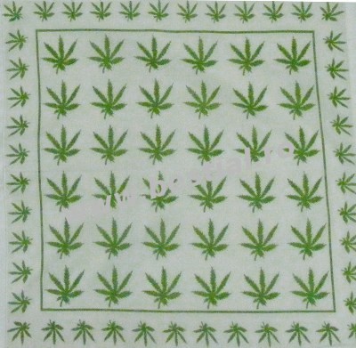 Bandana cannabis frunze mici verzi pe alb