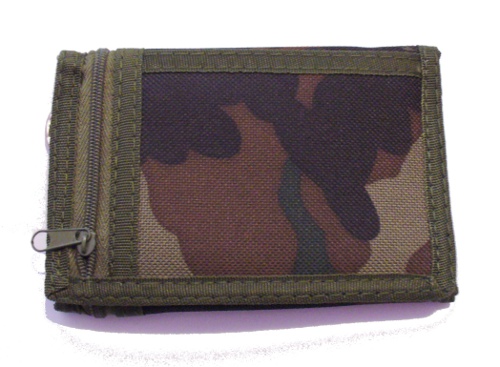 Portofel cu lant Camuflaj Woodland (JHN)