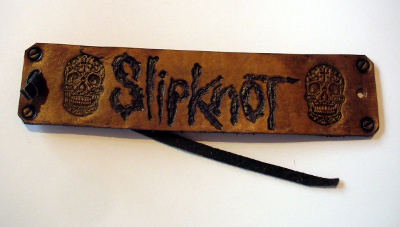 Bratara artizanat embosata Slipknot