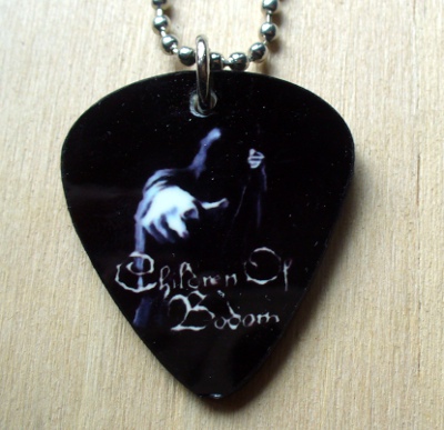Medalion cu lant de bilute pana de chitara CHILDREN OF BODOM (PLE121)