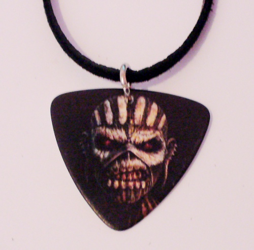 Medalion Pana de Chitara Triunghiulara Iron Maiden Book of Souls