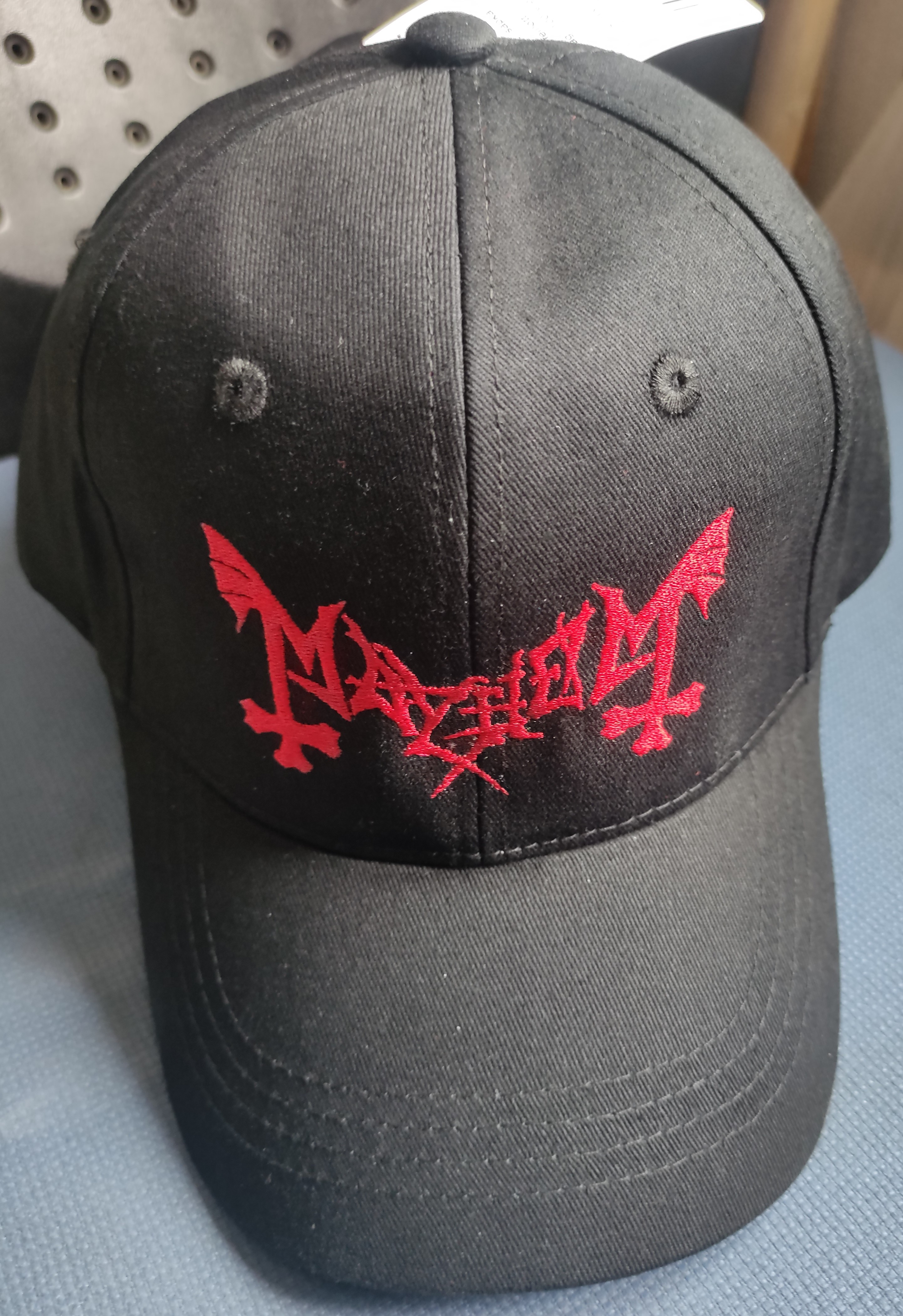 Sapca baseball Mayhem Logo rosu