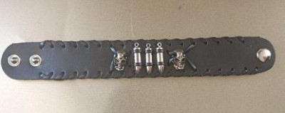 Bratara cu 2 cranii si 3 gloante (JHN/B900/29) Bratara cu 2 cranii si 3 gloante (JHN/B900/29)