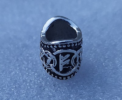 Inel argintiu mic oval pentru barba sau par Viking Rune model Fehu (Frey)