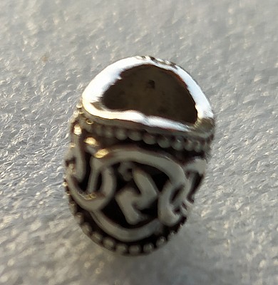Inel argintiu mic oval pentru barba sau par Viking Rune model Jera (Earth)