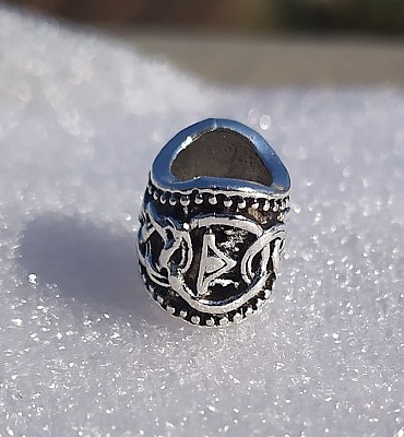 Inel argintiu mic oval pentru barba sau par Viking Rune model Thurizas (Thor)