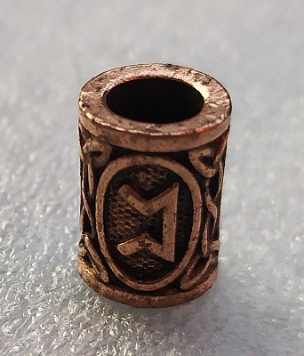 Inel caramiziu pentru barba sau par Viking Rune model Peorth (Destiny)
