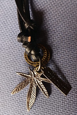 Medalion Native Art Ecstatic Joy Medalion Native Art Ecstatic Joy